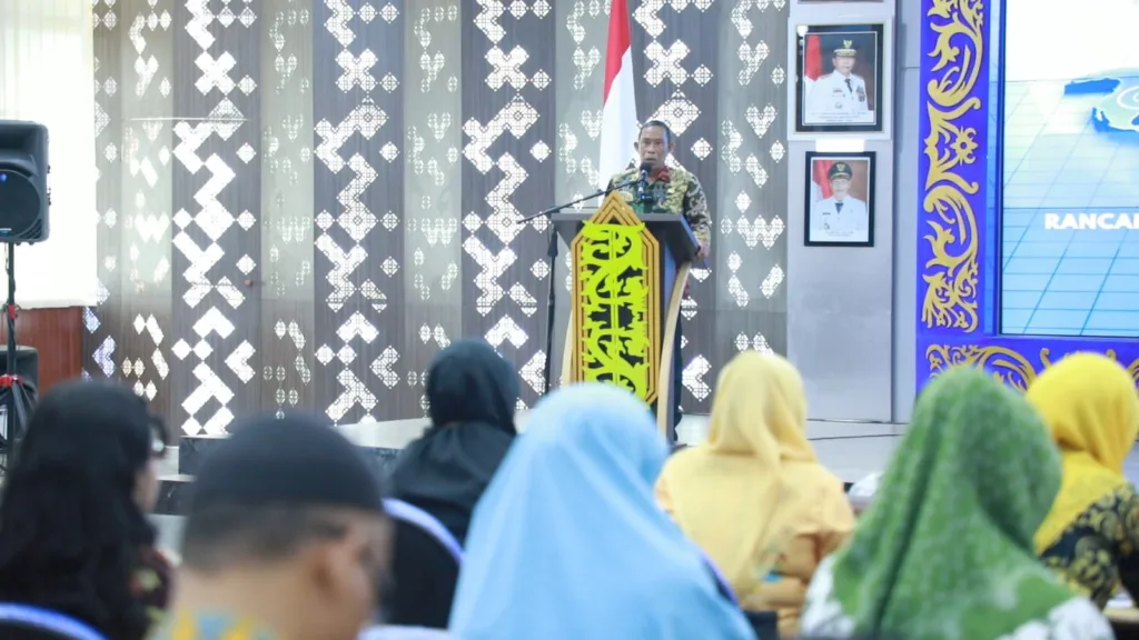 BUKA KEGIATAN: Bupati Bulungan saat membuka secara resmi konsultasi publik rancangan awal Rencana Kerja Pembangunan Daerah (RKPD) Kabupaten Bulungan tahun 2025, di Ruang Serbaguna Kantor Bupati Bulungan, Kamis (14/3/2024).