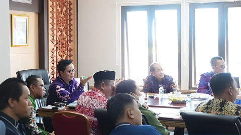 Bupati KTT Ibrahim Ali saat memimpin rapat persiapan MTQ Provinsi Kaltara 2024 yang akan dilaksanakan Juni 2024 mendatang.