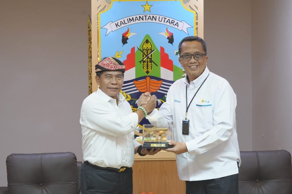 AUDIENSI : Gubernur Kalimantan Utara (Kaltara) DR. (H.C.) H. Zainal A. Paliwang, M.Hum menerima audiensi dengan Perusahaan Listrik Negara (PLN) Unit Induk Distribusi (UID) Kalimantan Timur dan Kalimantan Utara (Kaltimra) dan di Kantor Gubernur Kaltara, Senin (1/7/2024).