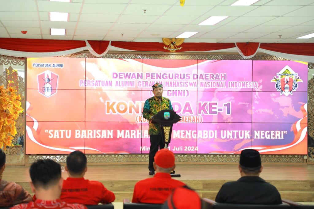 KONFERDA : Asisten bidang Administrasi Umum Setprov Kaltara, Pollymaart Sijabat, S.KM, M.AP membuka Konferda DPD PA GMNI Kaltara, Ahad (21/7/24).