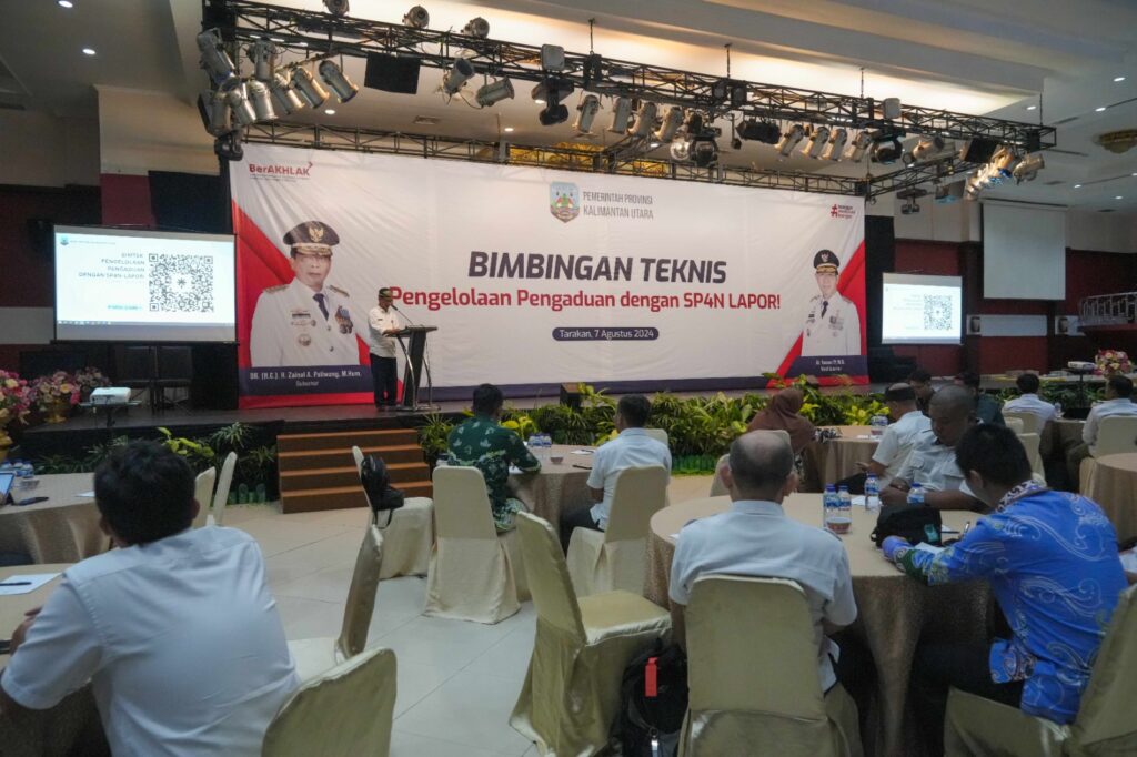 BIMTEK : Staf Ahli Bidang Hukum, Kesatuan Bangsa, dan Pemerintahan Provinsi Kalimantan Utara (Kaltara) Robby Yuridi Hatman, S.Sos., M.T membuka Bimtek Pengelolaan Pengaduan dengan Sistematika Pengelolaan Pengaduan Pelayanan Publik Nasional - Layanan Aspirasi dan Pengaduan Online Rakyat (SP4N LAPOR), Rabu, (7/8/24).