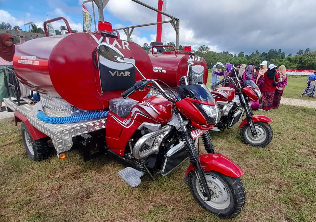 MOTOR DAMKAR: Secara bertahap nantinya seluruh kecamatan di Bulungan memiliki Motor Damkar roda 3 sebagai langkah antisipatif dan penanganan dini saat terjadi musibah kebakaran di wilayah terjauh. (Foto:Dsh.Tanjungnews.com)