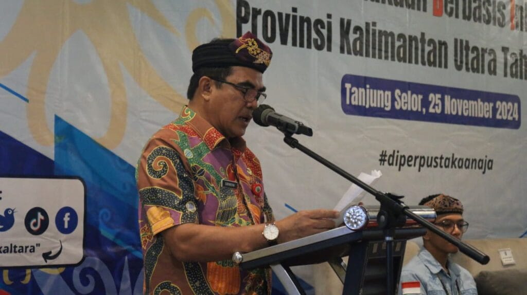 PERPUSTAKAAN: Sekretaris Provinsi Kaltara Suriansyah, saat memakili gubernur Zainal A Paliwang membuka kegiatan sosialisasi program transformasi perpustakaan berbasis inklusi sosial (TPBIS) di Tanjung Selor, Senin (25/11/2024).