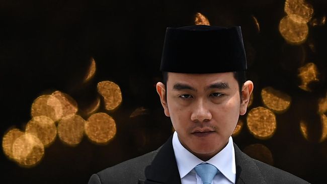 Wakil Presiden RI Gibran Rakabuming Raka di hadapan pengurus baru Pemuda Katolik dan jajaran petinggi Konferensi Wali Gereja (KWI) . Foto:Int