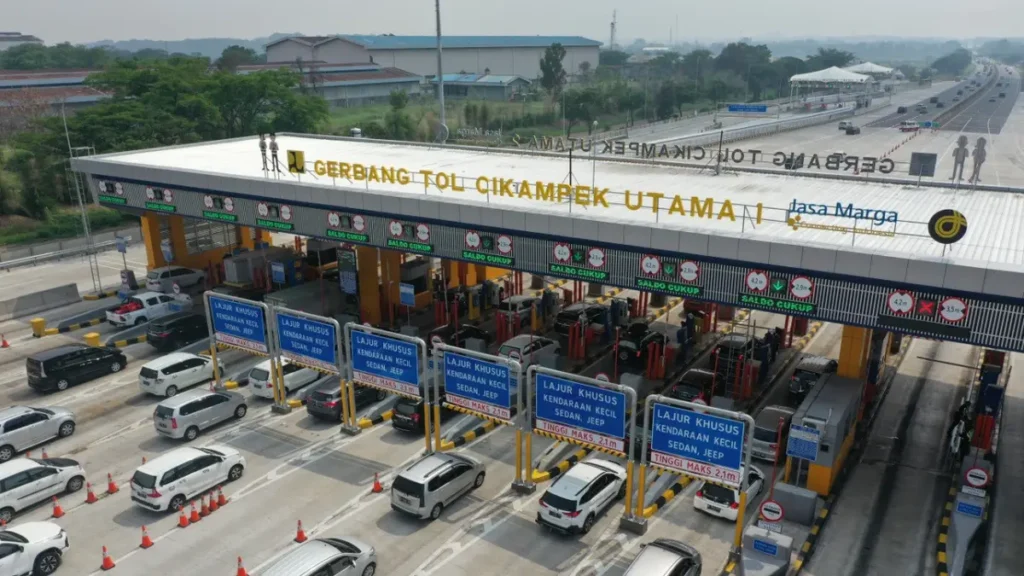 JALAN TOL: Mendukung kelancaran libur akhir tahun Kementerian PU operasionalkan 196 Kilomter jalan tol baru. (foto:Int)
