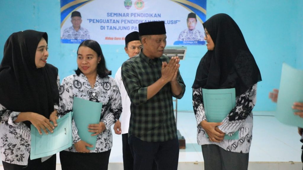 INSENTIF: Bupati Bulungan menegaskan sebagai komitmen perhatian serius terhadap dunia pendidikan insentif guru non PNS tetap diberikan bahkan nilainya cenderung meningkat dalam 5 tahun terakhir.