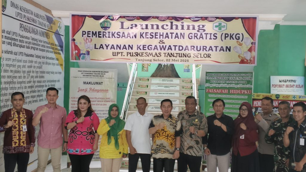 RESMI BEROPERASI: Bupati Bulungan, didampingi Ketua DPRD Bulungan, Komisi I DPRD Bulungan, Kepala Dinas Kesehatan Bulungan secara resmi membuka layanan Pemeriksaan Kesehatan Gratis (PKG) dan layanan kegawatdaruratan di Puskesmas Tanjung Selor.