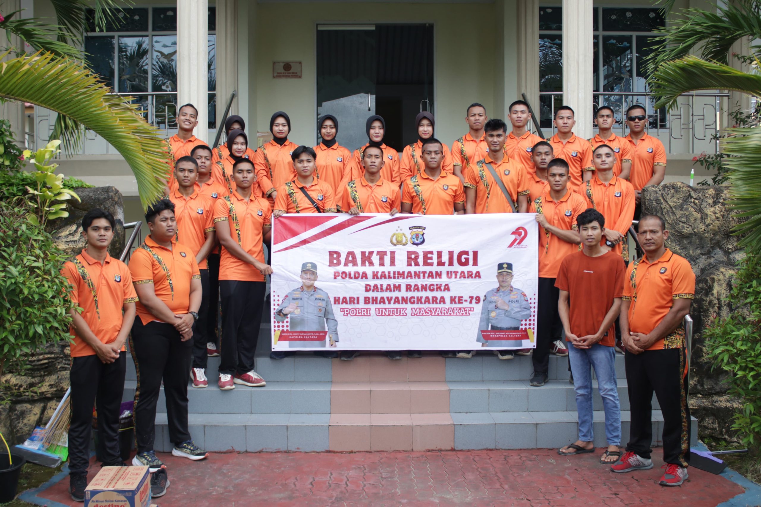 BAKTI RELIGI Dalam rangka memperingati Hari Bhayangkara ke 79 tahun 2025, Polda Kaltara menyelenggarakan kegiatan Bakti Religi sebagai wujud pengabdian dan kepedulian kepada masyarakat, khususnya dalam bidang keagamaan.