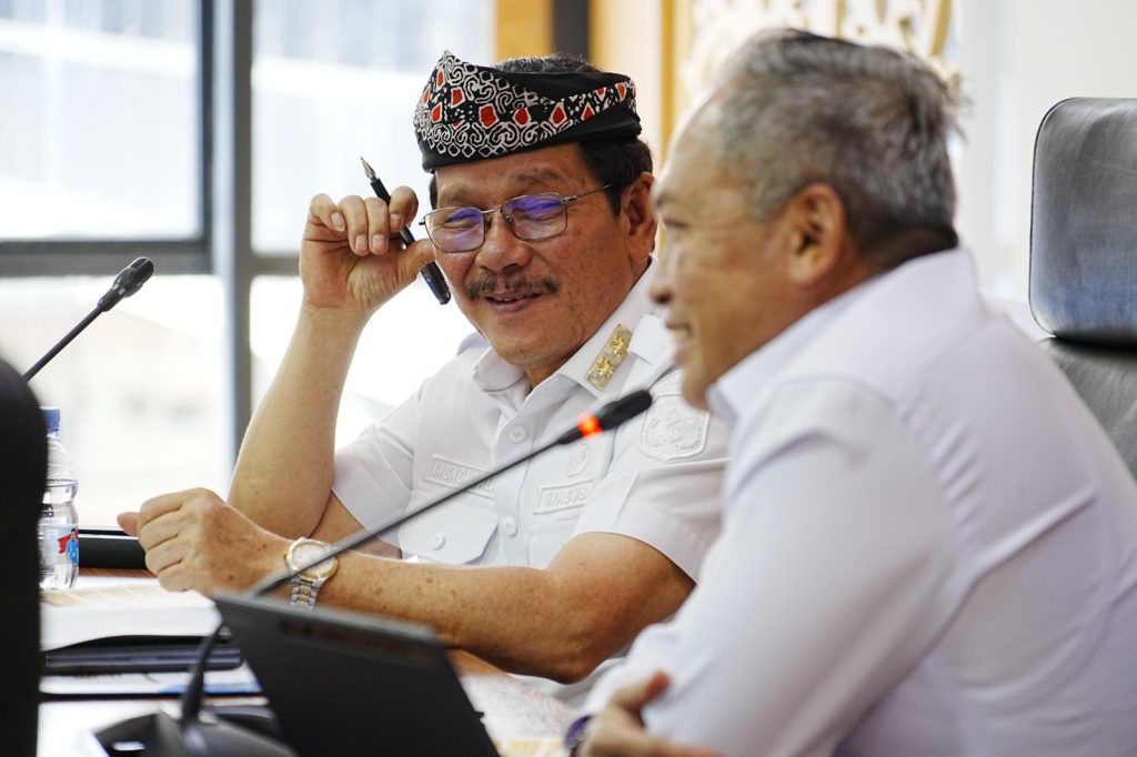 RAPAT KOORDINASI: Wakil Gubernur (Wagub) Kaltara, Ingkong Ala, S.E., M.Si menggelar Rapat Koordinasi bersama Staf Ahli Menteri Koordinator Bidang Politik dan Keamanan (Menkopolkam RI) di Ruang Rapat Lantai 4 Kantor Gubernur Kaltara, Rabu (9/7) pagi.