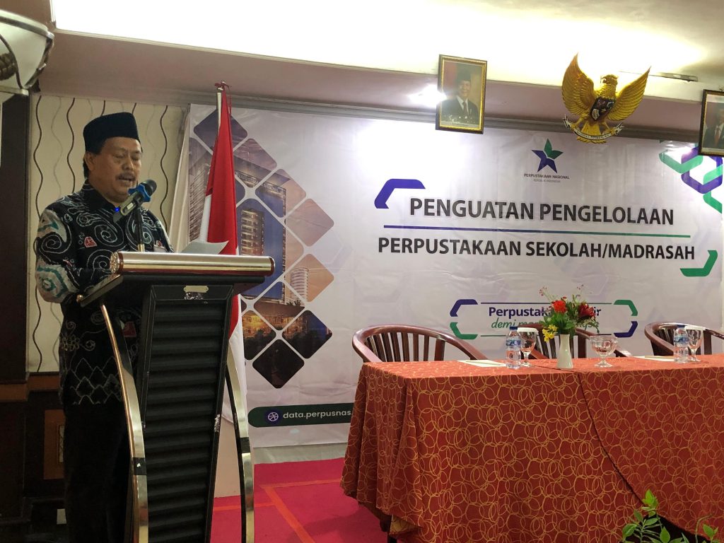 Muhammad Syarif Bando, Pustakawan Ahli Utama, Perpustakaan Nasional Republik Indonesia, saat membuka penguatan pengelola perpustakaan sekolah/madrasah di Tarakan, Senin (07/07/2025).