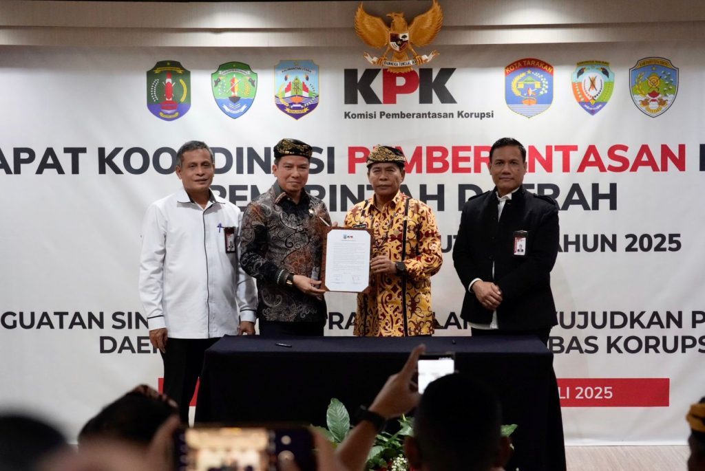 RAKOR KPK : Gubernur Kaltara, Dr. H. Zainal A. Paliwang, SH., M.Hum menghadiri Rakor Pemberantasan Korupsi yang digelar oleh KPK RI bertempat di Gedung Merah Putih KPK, Rabu (16/7) pagi.
