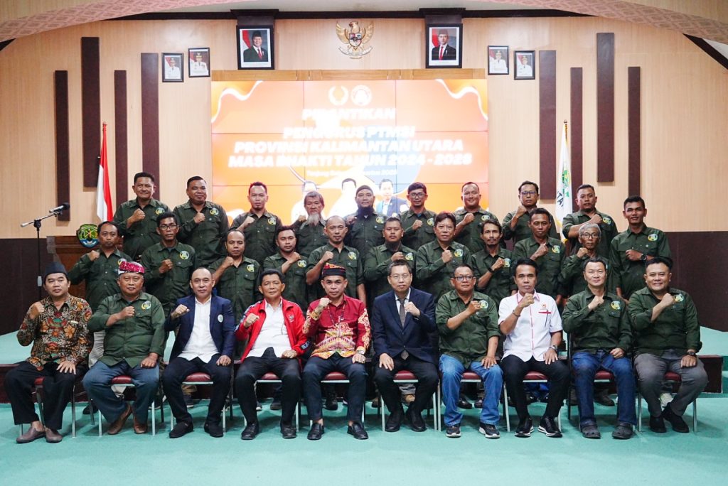 PEMBINAAN : Pj. Sekretaris Daerah Provinsi (Sekprov) Kaltara, Dr. Bustan, S.E., M.Si menghadiri Pelantikan Pengurus Persatuan Tenis Meja Seluruh Indonesia (PTMSI) Provinsi Kaltara Masa Bakti 2024-2028.