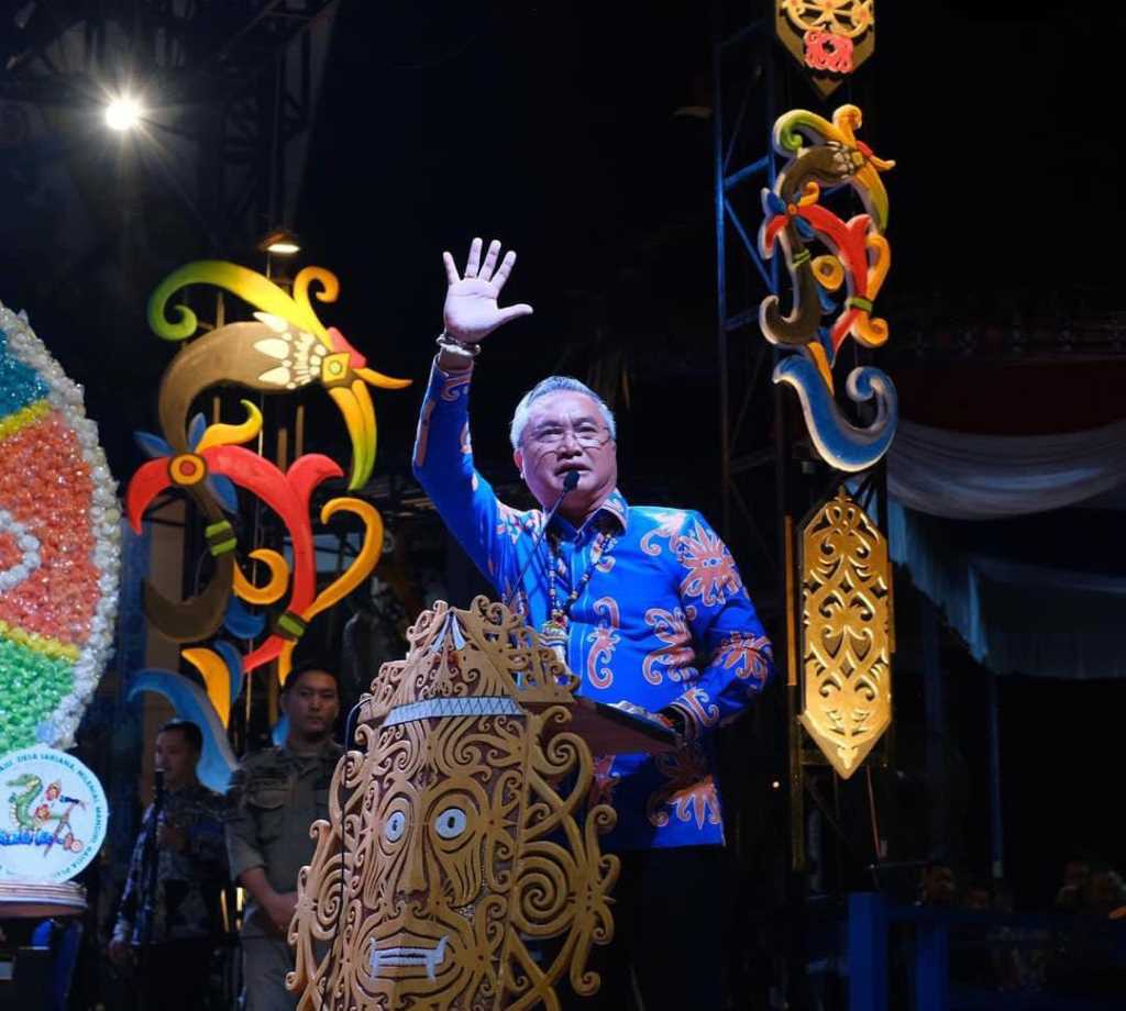 Bupati Malinau, Wempi W Mawa, menegaskan Irau Malinau bukan hanya pesta rakyat, tetapi juga momentum memperkuat UMKM lokal, menjaga eksistensi budaya dan toleransi beragama. (foto: Siagasatu.co.id)