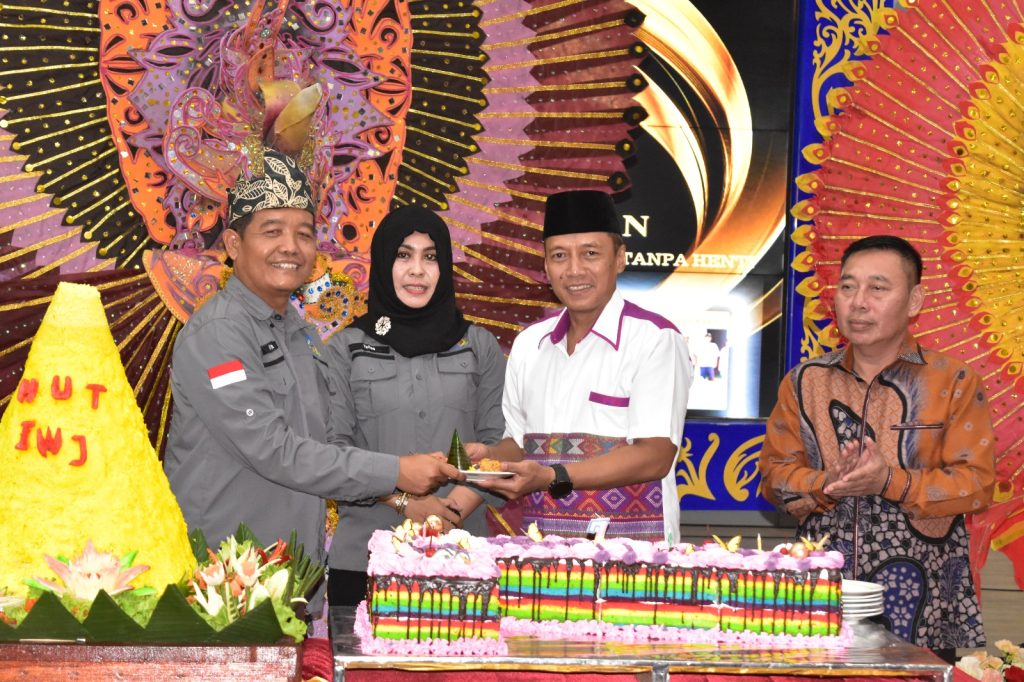 HARI JADI: Ikatan Warga Jember (IWJ) Kabupaten Bulungan merayakan HUT ke 7 tahun 2025 di Gedung Tenguyun Kantor Bupati Bulungan Minggu (14/9/25).