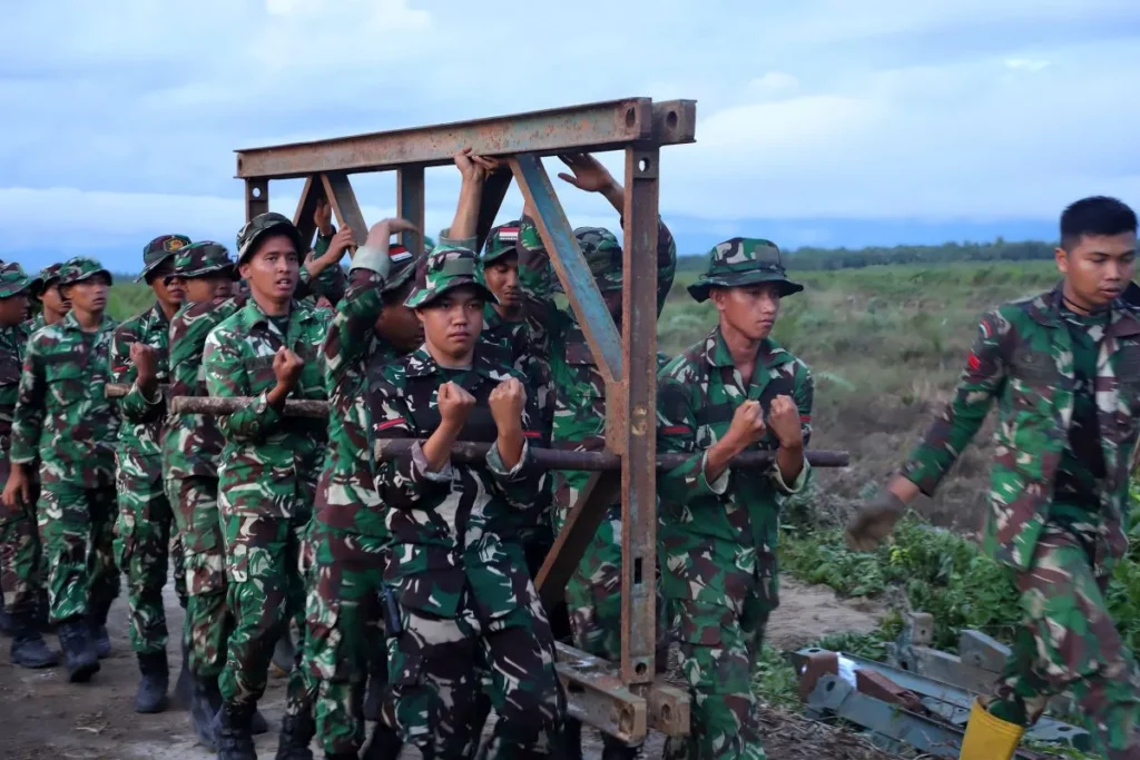 Badan Nasional Penanggulangan Bencana (BNPB) di Jakarta pada Selasa (9/12/2025) mengatakan sejumlah jembatan darurat atau bailey mulai dipasang pada beberapa titik di wilayah Provinsi Sumatra Barat sebagai penghubung akses antar wilayah. ANTARA/HO-BNPB