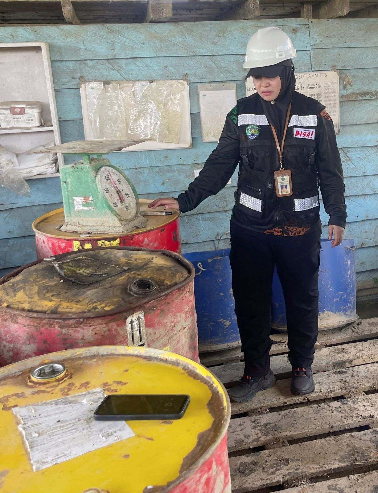 Kepala Bidang (Kabid) Pengolahan Sampah Limbah B3 pada Dinas Lingkungan Hidup (DLH) Bulungan Indah Sariwati