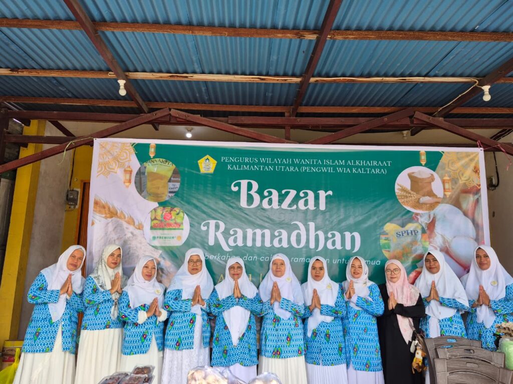BERBAGI KEBAIKAN: Wanita Islam Alkhairaat Kalimantan Utara Gelar Pasar Murah di Tanjung Selor sebagai bentuk kepedulian sosial pada masyarakat untuk mendapat kebutuhan pokok dengan harga terjangkau. ‎