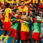 Para pemain Lens merayakan keberhasilan mereka menjuarai Piala Prancis seusai mengalahkan Nice pada partai final di Stadion Stade de France, Saint-Denis, Paris, Jumat (22/5/2026) waktu setempat. (x.com/RCLens)