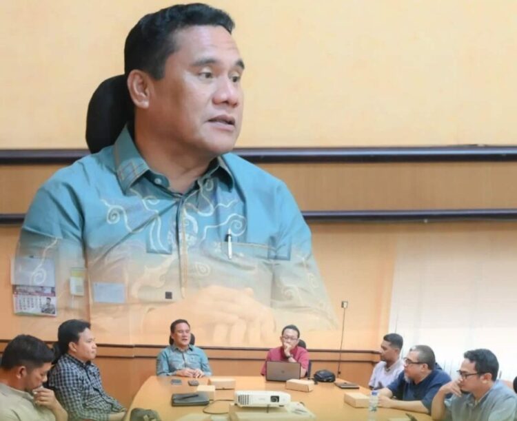 Ketua Pansus 1 DPRD Kaltara H.Hamka ,S.IP,M.H ,Pimpin Rapat (dok hms DPRD Kaltara)