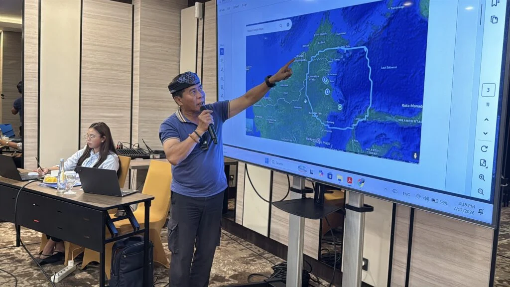 PRESENTASI: Gubernur Kaltara Dr. H. Zainal A. Paliwang, S.H., M.Hum. mengajak perusahaan asal Singapura, Jo-An Group PTE LTD, untuk berinvestasi di Bumi Benuanta.